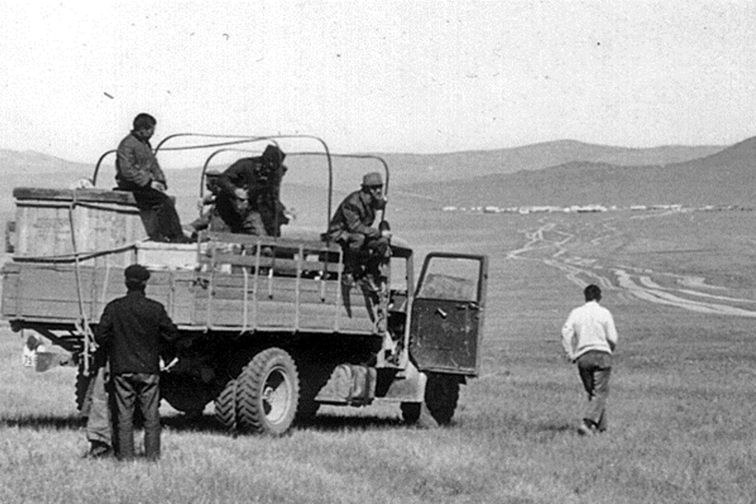 Степной социализм. Как советские специалисты изменили жизнь в Монголии Иллюстрация к новости: Степной социализм. Как советские специалисты изменили жизнь в Монголии
