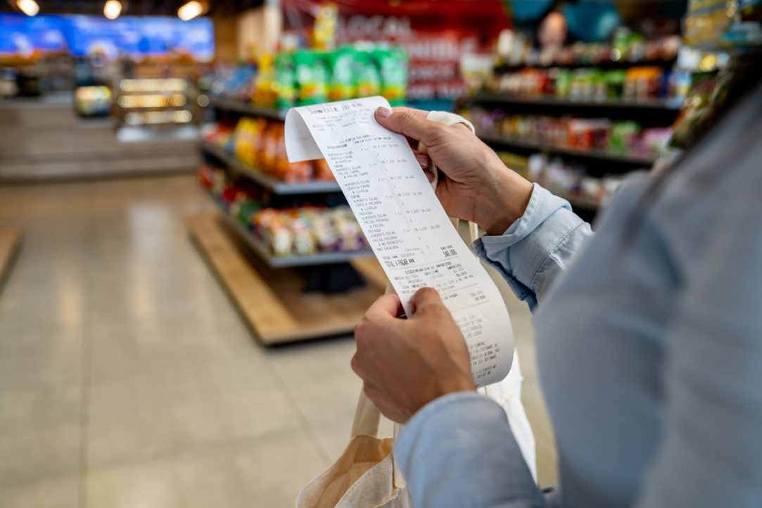 How the Brain Responds to Prices: Scientists Discover Neural Marker for Price Perception